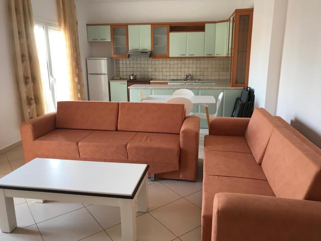 Stunning Sea View Apartments Sarandë Værelse billede