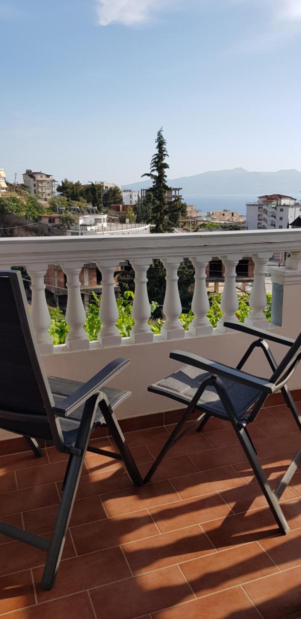 Stunning Sea View Apartments Sarandë Værelse billede