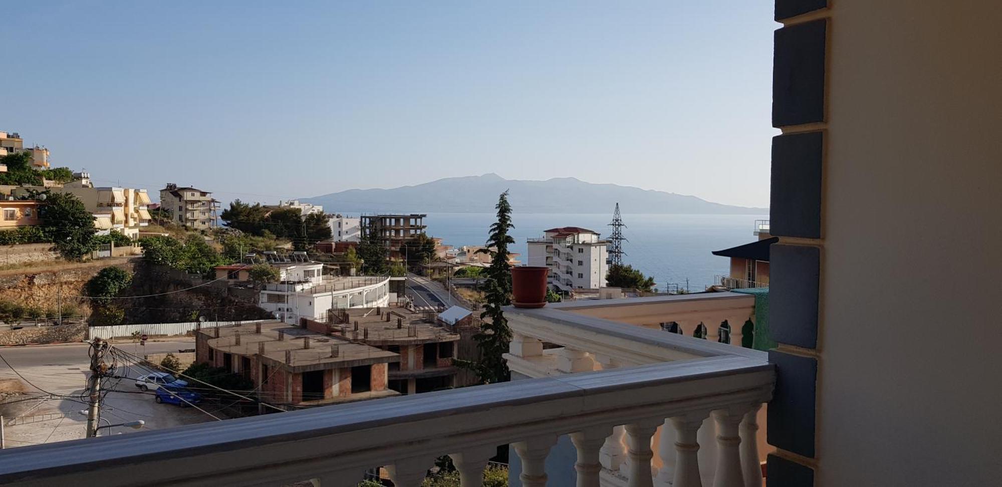 Stunning Sea View Apartments Sarandë Værelse billede
